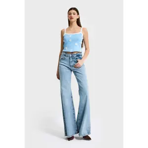 Flared Jeans mit mittlerer Taille aus festem Baumwollstoff für Damen It's Basic image-1