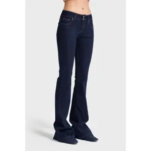 Vielseitige High-Waist Flare Jeans Damen It's Basic image-1