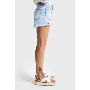 Women's jean shorts It's Basic image-1