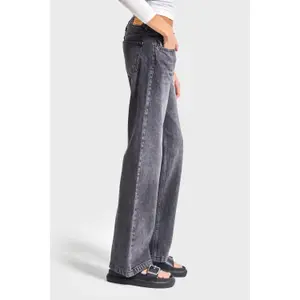 Timeless Low Rise Straight Look Jeans Women It's Basic image-3