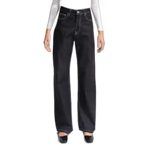 Hoogwaardige Straight Jeans met comfort en eenvoud voor dames It's Basic image-0