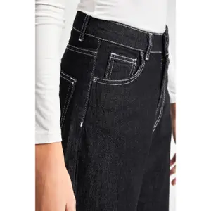 Hoogwaardige Straight Jeans met comfort en eenvoud voor dames It's Basic image-4
