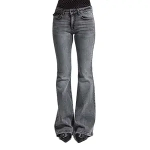 Hochgeschnittene Flared Jeans Damen It's Basic Olivia image-0