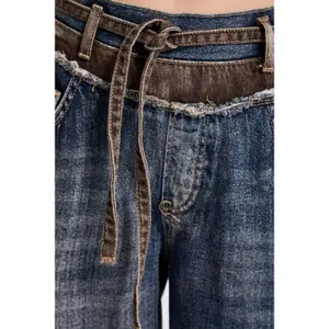 Palazzo Jeans Weite Beinform Hohe Taille mit subtilen dekorativen Details Baumwolle rigid Damen It's Basic image-4