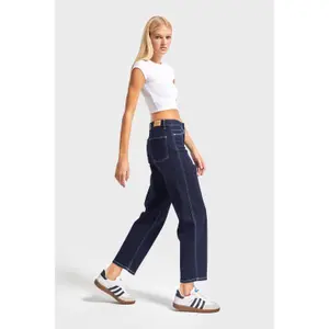 Relaxed Straight Mid-Rise Jeans Women It's Basic image-3