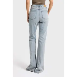Timeless High-Waisted Flare Jeans Women It's Basic image-2