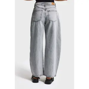 High-Waisted Balloon Jeans Women It's Basic image-1