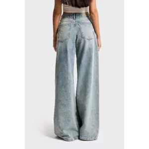 Jeans Palazzo Wide Leg vita media con elegante ricamo floreale donna It's Basic image-2
