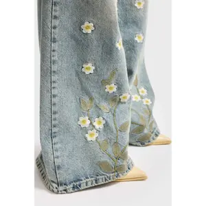 Jeans Palazzo Wide Leg vita media con elegante ricamo floreale donna It's Basic image-4