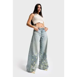Jeans Palazzo Wide Leg vita media con elegante ricamo floreale donna It's Basic image-1