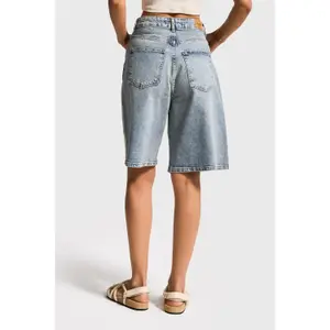 Women's denim shorts It's Basic image-1