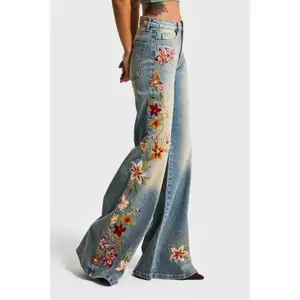Flared Jeans Taille Midden met Flatterende Silhouet Dames It's Basic image-1