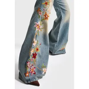 Flared Jeans Taille Midden met Flatterende Silhouet Dames It's Basic image-2