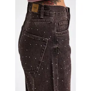 Damen Jeans mit mittelhoher Taille, lockere Passform It's Basic Rhinestone image-4