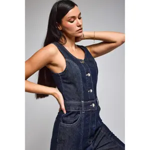 Women's denim jumpsuit It's Basic image-3