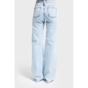 Flare-Jeans mit mittelhoher Taille aus weichem Baumwollmix Damen It's Basic image-2