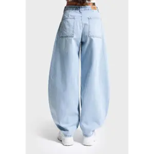 Balloon Jeans mit Mittelhoher Taille Damen It's Basic Mega image-2