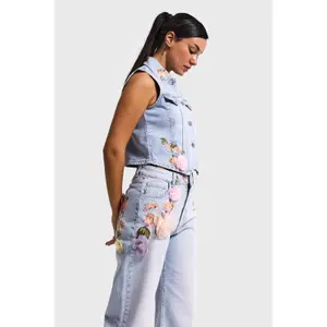 Sleeveless denim jacket for women It's Basic Floral image-1
