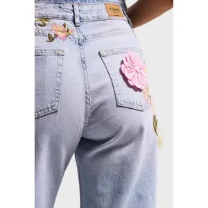 Women's High-Waisted Straight Jeans It's Basic Floral image-2