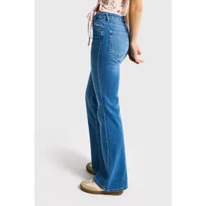 High Waisted Flattering Fitted Flare Jeans Women It's Basic image-2