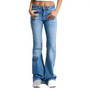 Jeans Flare elásticos de cintura média para mulher It's Basic image-0