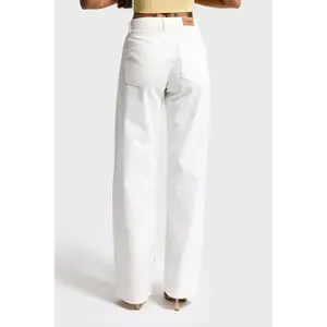 Jeans loose a vita alta donna It's Basic image-1