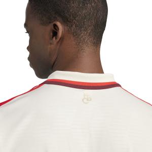 product/i/z/iz3129_9_apparel_on_model_detail_view_2_white.jpg