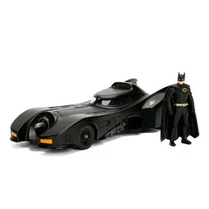 Figurita de Batman con coche de metal Jada Toys DC Comics Batmobile