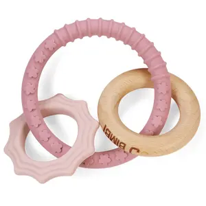 Anneau de dentição massajador de gengivas com pendentes para bebés JBimbi Bite&Play