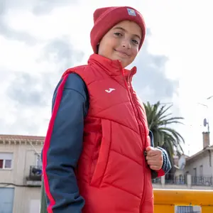 Sleeveless jacket for children Joma Park image-1