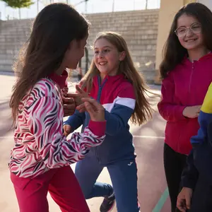 Sweatshirt girl Joma Hanna image-1