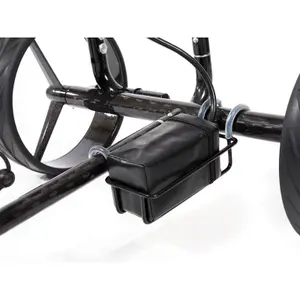 Batteriehalter aus Kohlenstoff JuCad