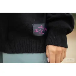 Vrouwentrui Ju & Pa Cape image-2