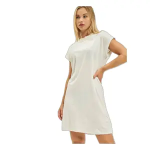 Vestido de t-shirt feminino Just Rhyse Vosburg image-0