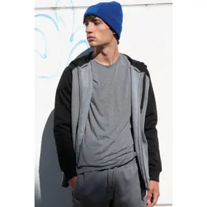 Recycled beanie with patch K-up image-2