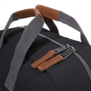 Bolsa de hombro Eastpak Tomec Opgrade Dark image-5