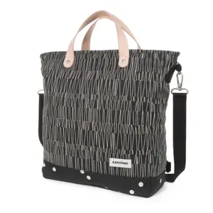 Sac bandoulière Eastpak Madge image-0