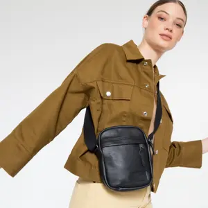 Sac bandoulière Eastpak The One Leather image-5