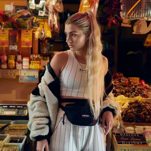 Banana Eastpak Springer image-3