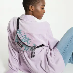 Bananpose Eastpak Springer image-4