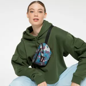 Bananpose Eastpak Springer image-1