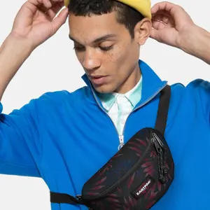 Bananpose Eastpak Springer image-4