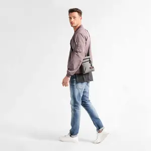 Bolsa de hombro Eastpak Rusher image-3