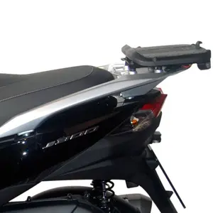 Στήριγμα βαλίτσας μοτοσυκλέτας Shad Kawasaki J125 (16-17) /J300 (13-21) image-0