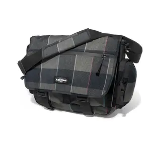Sac bandoulière Eastpak Stanly image-0