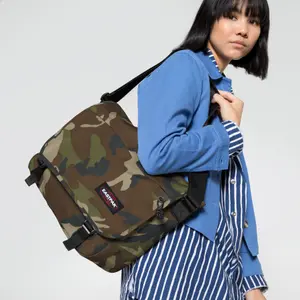 Umhängetasche Eastpak Delegate Plus image-5
