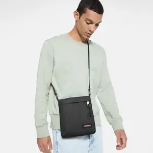Axelremsväska Eastpak Lux image-4