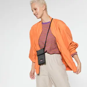 Regulowana mini torebka Eastpak Cullen image-1