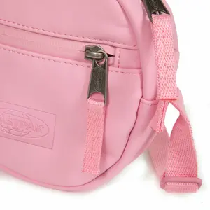 Regulowana mini torebka Eastpak Ada image-4