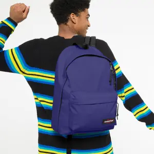 Batoh Eastpak Out Of Office image-4